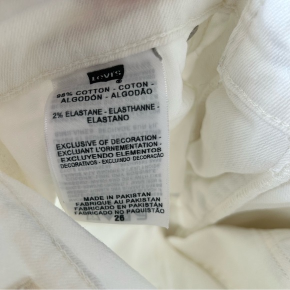 Levi’s High Rise Demi Curve Jeans - Picture 6 of 6